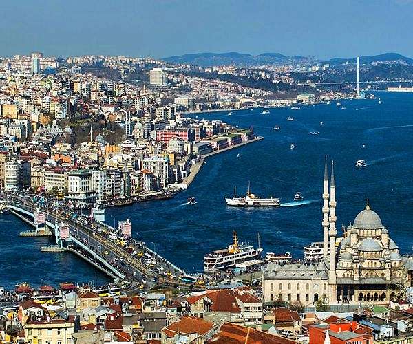 Turkey probes Istanbul mayor in fight over 'crazy' canal