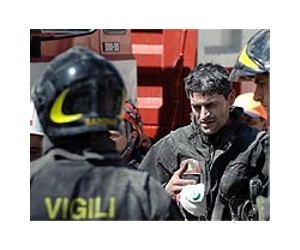 Strong Italy quake kills at least six