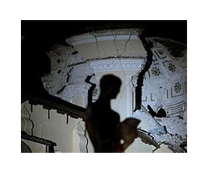 Italian quake victims denounce reconstruction pace