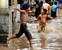 Floods, cyclone kill Indonesian children: official