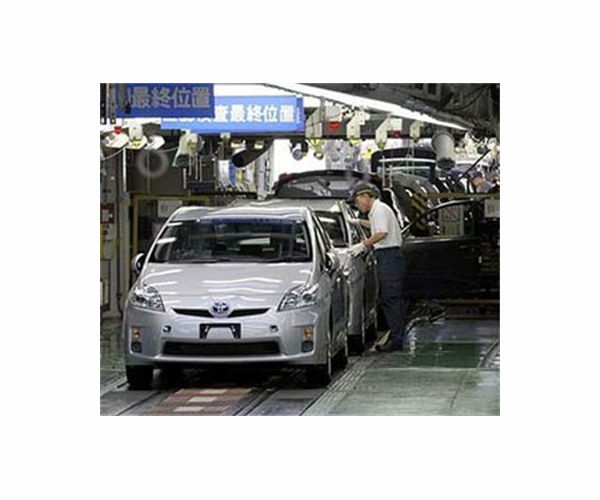 Japan finds luring business from Hong Kong may be tough
