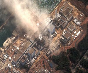 Foreigners flee Japan as warnings mount
