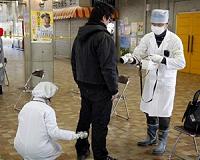 Japan at 'crossroads' on virus outbreak, expert warns