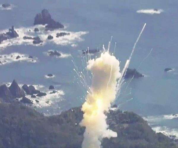 Japan private rocket explodes seconds after launch