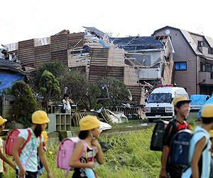 Tornados tear off roofs in eastern Japan