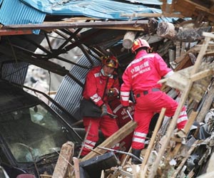 Japan suspends senior official over tsunami victims blog
