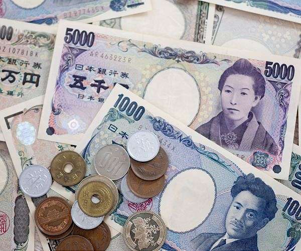 Yen strengthens to less than 140 per dollar ahead of Fed decision
