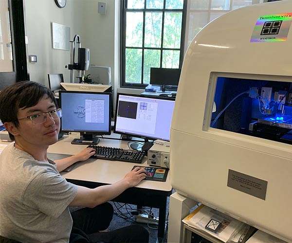 MIT team reports giant response of semiconductors to light