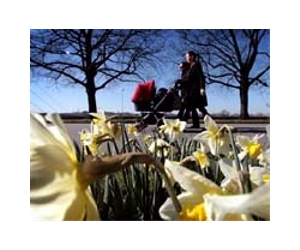 As US shivers, northern Europe waits for winter to arrive