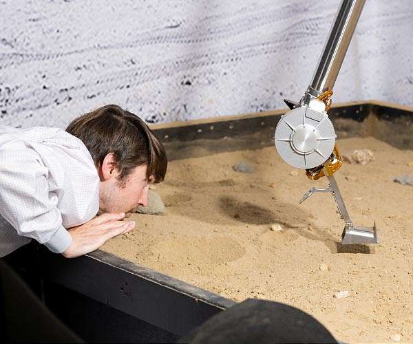 NASA is testing a new robotic arm that really knows how to chill out
