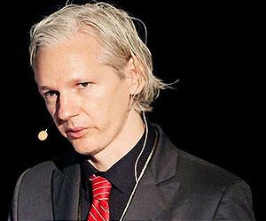 Clinton 'should resign,' WikiLeaks founder says