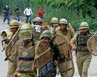 Two soldiers, 4 rebels killed in Indian Kashmir clashes: army