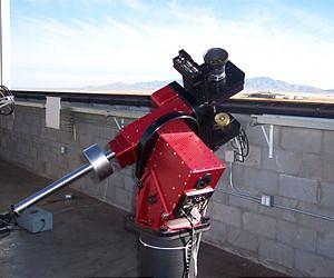 Extremely little telescope discovers pair of odd planets