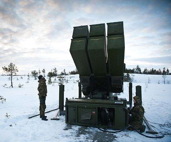US pushes allies to assemble patchwork air defenses for Ukraine