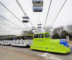Seoul unveils electric vehicle