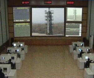 N. Korea takes rocket main body to launch site