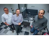 Nanoscale sensors see how high pressure affects materials