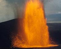 Hawaii island declares emergency over volcano threat
