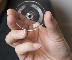 New 'metamaterial' practical for optical advances