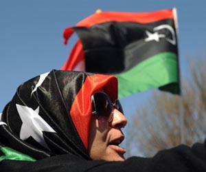 Libyan rebels advance as Kadhafi forces flee strikes