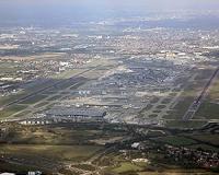 Britain backs Heathrow airport expansion despite splits