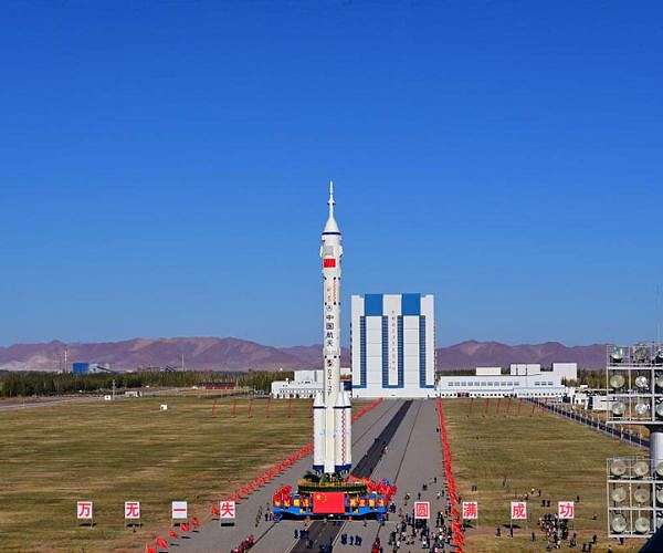 Resupply spacecraft prepared for Tiangong station after safe crew return