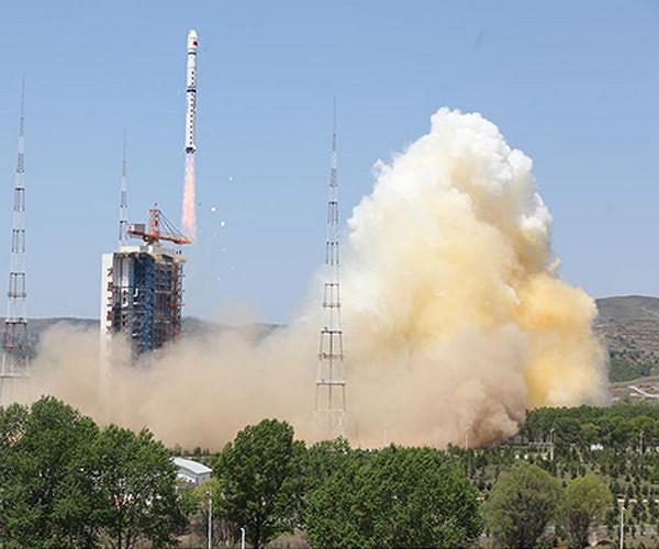 Oceanographic research satellite launched