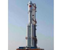 China plans mega rocket for manned lunar missions