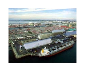 Oil, Chinese imports swell US trade gap
