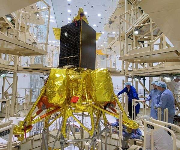 Russia to launch lunar mission Friday, first in nearly 50 years