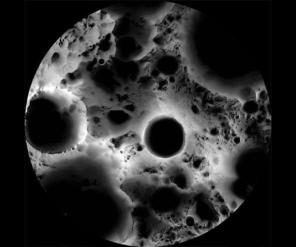 Porosity of the moon's crust reveals bombardment history