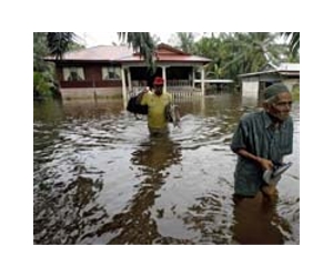 Malaysia floods force more evacuations as 1 more dead