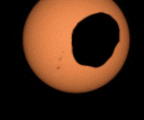 Eclipse on Earth, Exploration on Mars