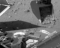 Mars lander Phoenix struggles with soil sample