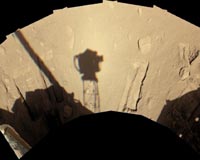 Phoenix Lander Pictures Show Robotic Arm's Workspace After 90 Sols