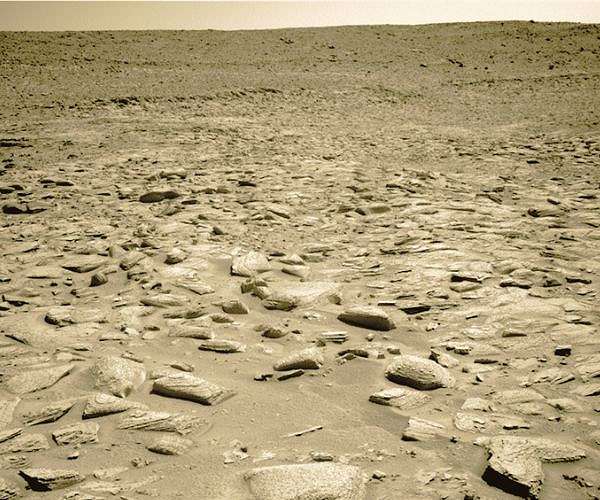 Sols 3895-3897: Navigating Through the Crater Cluster