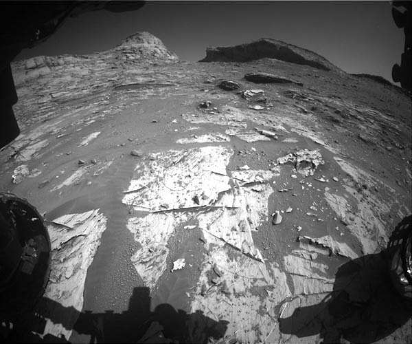 Sols 3287-3288: Assessing a New Potential Drill Target