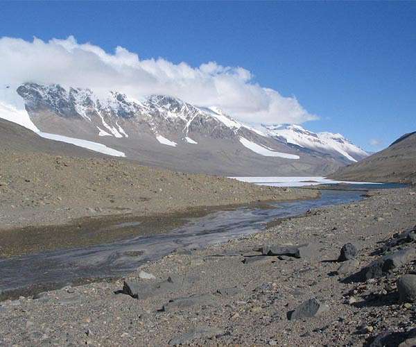 New research solves longstanding Antarctic climate change mystery