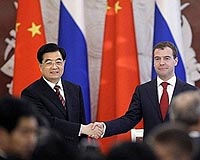 Hu wraps up 'breakthrough' visit to Russia