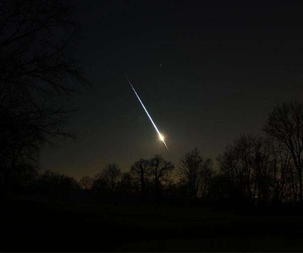 Meteoroid shockwaves offer clues for tracking space junk returns