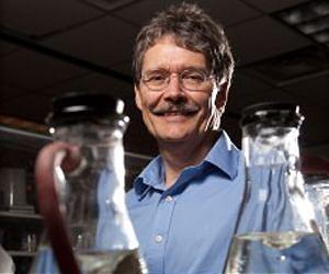 Making fuel from CO2 in the atmosphere