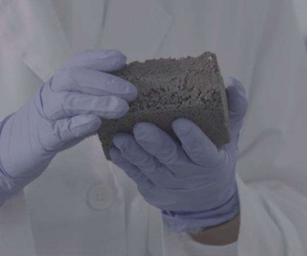 Innovative Method for Producing Lunar Construction Materials Using Microwaves