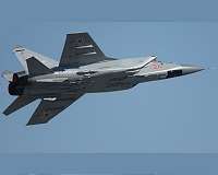 Stratospheric Combat: Russian MiG-31 Intercepts, Destroys Supersonic Missile