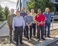 Berkeley reveals molecular structure of water at gold electrodes