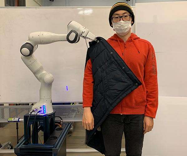 Getting dressed with help from robots