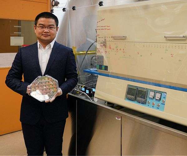 MIT engineers grow atomically thin transistors on top of computer chips