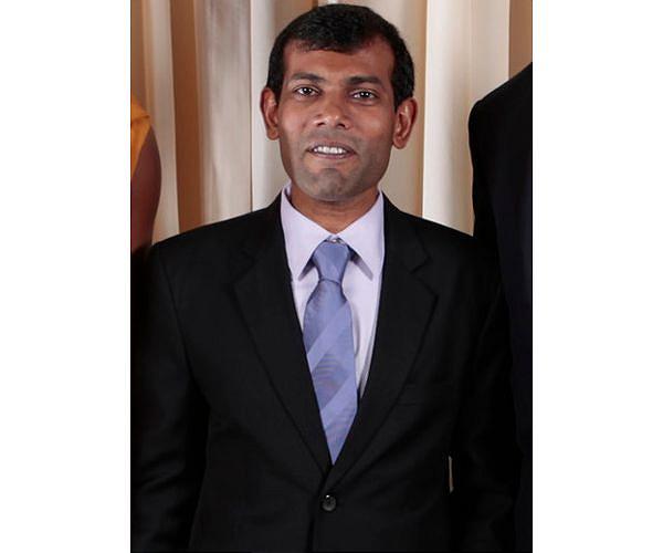 Former Maldives president wounded in assassination bid