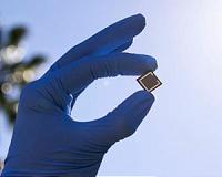 Can perovskites and silicon team up to boost industrial solar cell efficiencies?