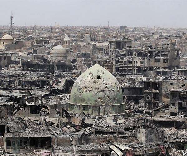 In Iraq's Mosul, new statues rise from ashes of IS rule