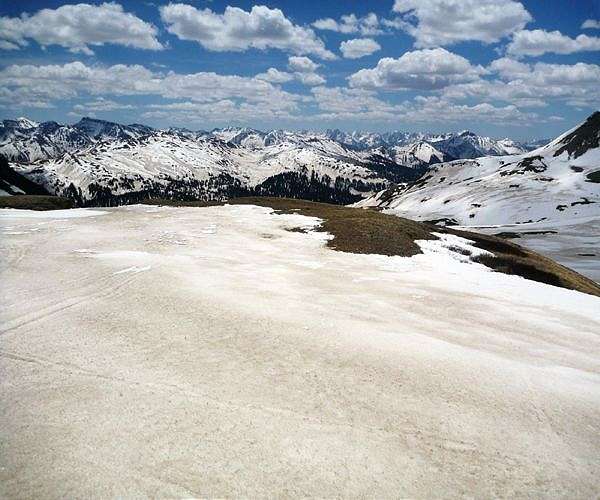 Mountaintop glacier ice disappearing in tropics around the world